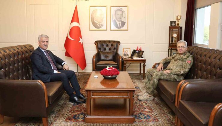 Orgeneral Metin Tokel, Düzce Valisi Mehmet Makas’a nezaket ziyaretinde bulundu
