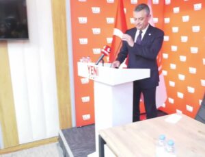 Özgür Özel, Bakırköy’de 86 yaşındaki babanın gözaltına alınmasına tepki gösterdi