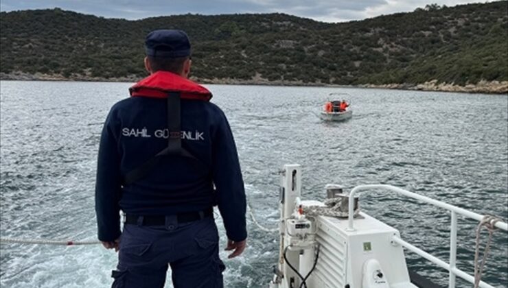 Sahil Güvenlik Milas açıklarında arızalanan tekneyi 2 kişiyle Güllük Marina’ya çekti