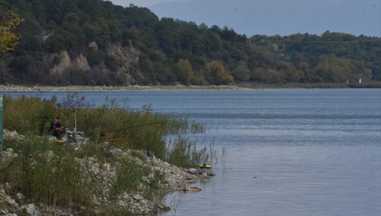 Sakarya’daki sağanak sonrası Sapanca Gölü’nde su seviyesi 75 santimetre yükseldi