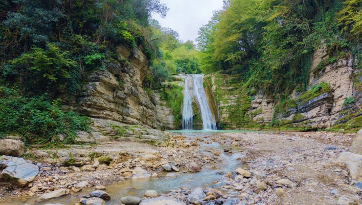 Samsun Canik’te 16 yıl önce keşfedilen Gölalan Şelaleleri fotoğrafçıları ağırlıyor