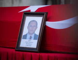 Şehit polis Türkoğlu son yolculuğuna uğurlandı