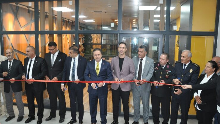 Silifke’de vakıf okuma salonu Gençlik Merkezi’nde törenle açıldı