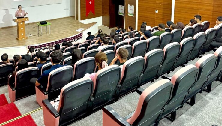 Silopi Sosyal Hizmet Merkezi, evlilik kredisi alan gençlere eğitim verdi