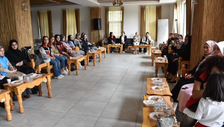 Şırnak’ta kadına yönelik şiddetle mücadele hizmetleri stantlarda tanıtıldı