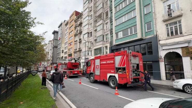 Şişli’de boş binanın 8’inci katındaki yangın itfaiye ekiplerince söndürüldü