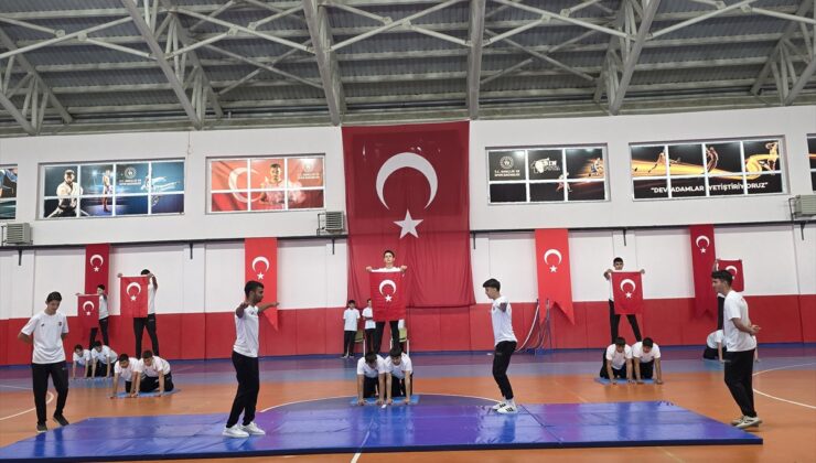 Sivas’ın Hafik, Ulaş ve Zara ilçelerinde Cumhuriyet Bayramı kutlandı
