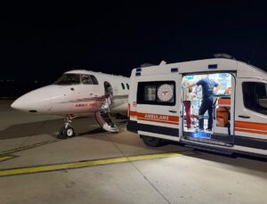 Sol kalp sendromlu 5 günlük bebek Şırnak’tan Ankara’ya ambulans uçakla sevk edildi.