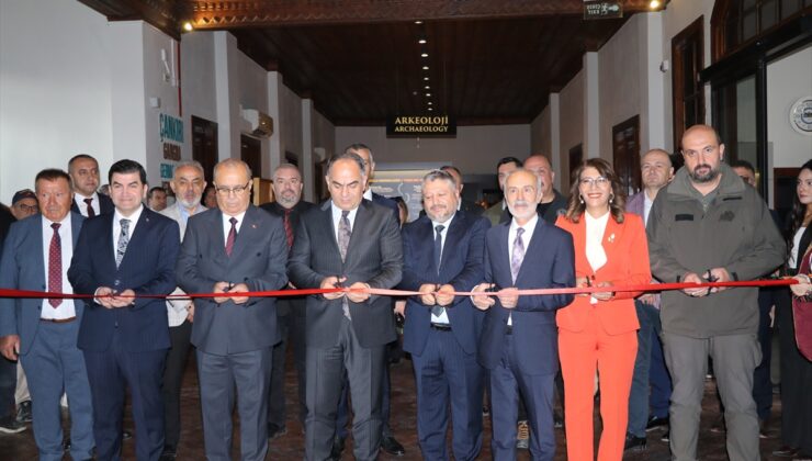Şükrü Özgür’ün ilk kişisel sergisi Çankırı Müzesi’nde 21 eserle açıldı