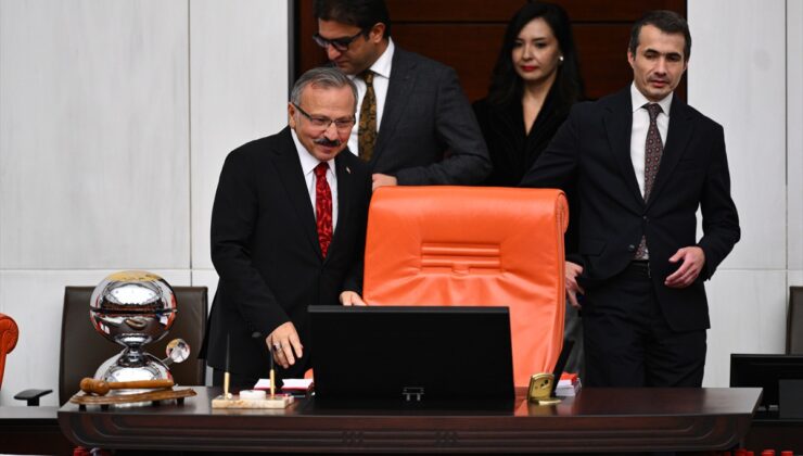 TBMM Genel Kurulu, Başkanlık Divanı oluşmayınca 3 Kasım Salı 15.00’e ertelendi
