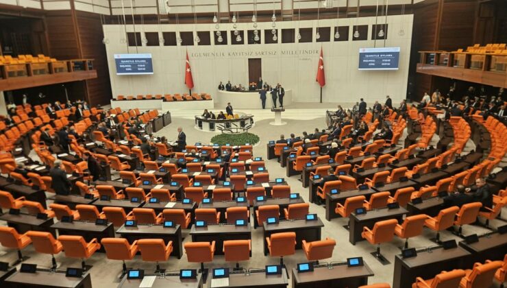 TBMM Genel Kurulu’nda fon düzenlemesi tartışması… Muhalefetten AK Parti’ye “gece yarısı önergesi” tepkisi: “En az 200 bin yatırımcının hakkı gasbedilecek”