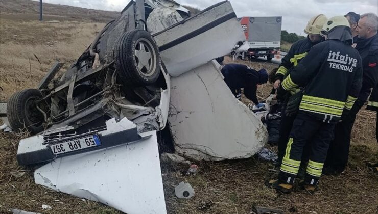 Tekirdağ Muratlı’da otomobil tarlaya devrilince 1 kişi öldü, 3 kişi yaralandı.