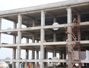 Tekirdağ NKÜ’nün onkoloji hastanesinde betonarme yapıya BRB sistemi uygulanıyor