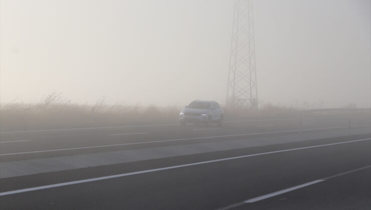 Tekirdağ’da sis, Muratlı ve Hayrabolu yolunda görüşü 40 metrenin altına düşürdü