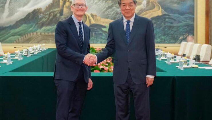 Tim Cook, Beijing’de Apple’ın Çin’deki uzun vadeli gelişimine güvendiğini belirtti