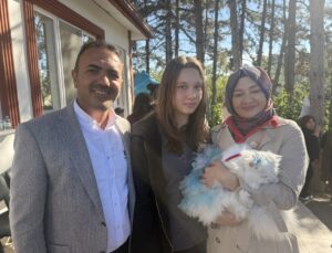 Tokat’ta 3’üncüsü düzenlenen kedi güzellik yarışmasında Pamuk ve Duman birinci oldu
