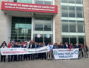 Trabzon ve Giresun’da üniversiteliler İsrail’in Gazze’deki soykırımını protesto etti