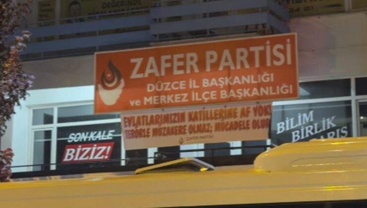 Ümit Özdağ, Düzce’deki pankartın savcılık talimatıyla kaldırılmasına tepki gösterdi