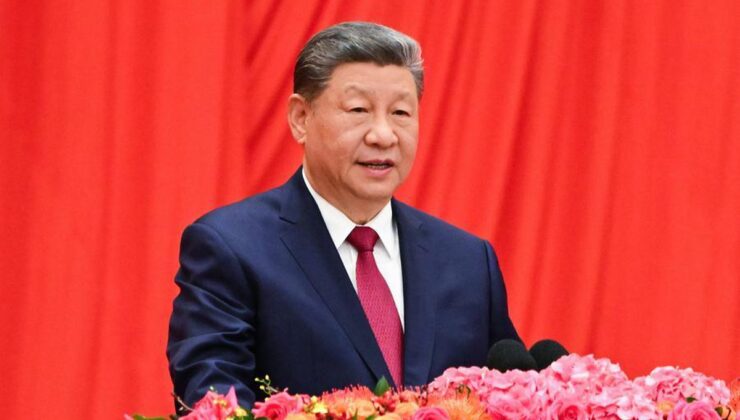 Xi, Çin’in kuruluşunun 77. yıl dönümü resepsiyonunda yeniden canlanma çağrısı yaptı