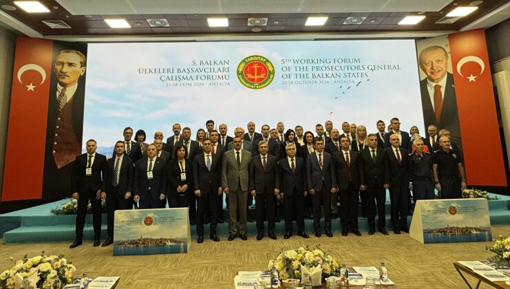 Yargıtay Başsavcısı Şentürk, Antalya’daki Balkan forumunda hukuk ilkelerini vurguladı