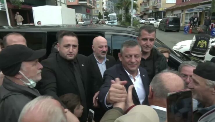YENİ Parti Genel Başkanı Özel Arhavi’de gıda enflasyonunun yüzde 35 olduğunu söyledi