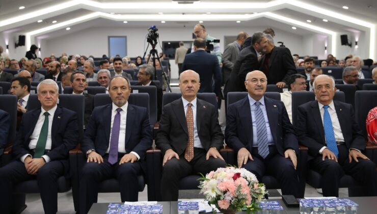 YÖK Başkanı Özvar, Denizli’de İmam Buhari sempozyumunda hadis ilmini anlattı