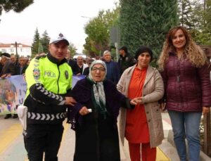 Yozgat’ta Dünya Yaşlılar Günü yürüyüşünde 25 huzurevi sakini yer aldı